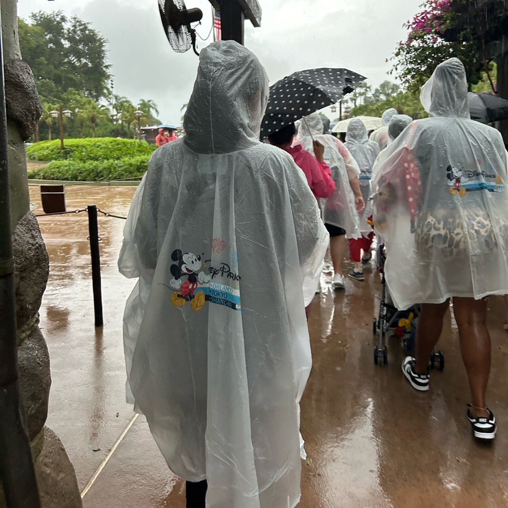 🩷FIRM PRICE🩷 Disney world reusable rain jacket waterproof